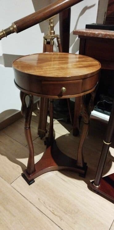 deciji set sto i stolica: Manji sto 200e — 1