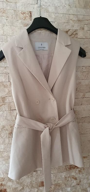 Stradivarius ženski prsluk-sako bez rukava - Model: dvoredni