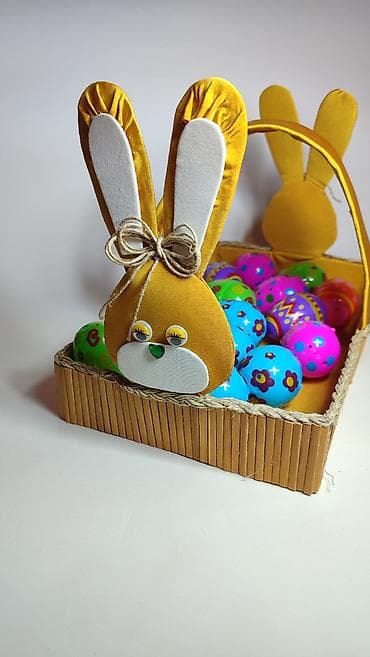 Rasveta: Uskršnja dekorativna korpa sa zečićem i plastičnim jajima - — 7