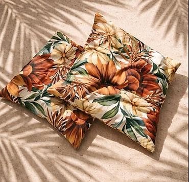 Jastuče za stolice. Tapaciranjem i finim punjenjem sprečavaju