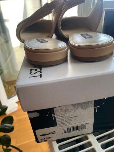 kacket nike: Sandals, Nine West, 40 — 6