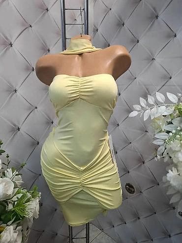 Ženska uska haljina – mini dužina, efekat drapiranja - Model: uska