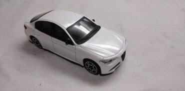 home alone 1 sa prevodom na srpski: Burago Alfa Giulia, 1:43 China ocuvan — 1