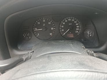 twingo prodaja: Opel Astra 2009 godina 1,7-dizeloko 190000 km,registrovan, motor — 4