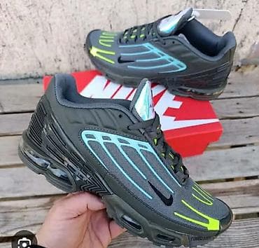izzi patike: A klasa TN i Nike 95
Brojevi na slikama 
4500 din — 1