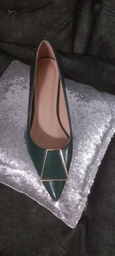crop top c a: Pumps, Alexander McQueen, 39 — 3