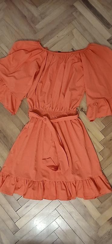 Sakoi: Evaroza haljina - Model: kratka, A-kroja sa volanima na donjem rubu — 1