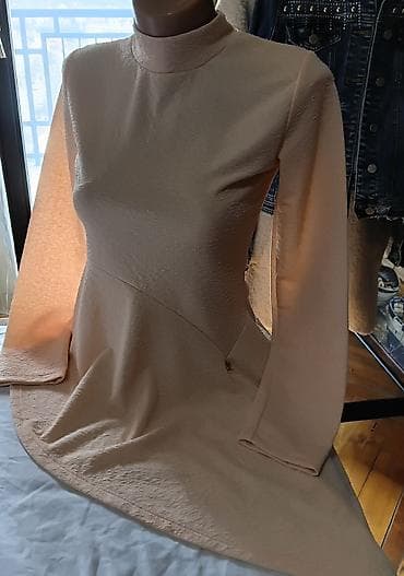 Sweatpants: Ženska bluza – 2 komada (različite teksture) - Modeli: jedna bluza u — 10