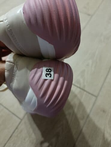 patike nike: 38 — 4