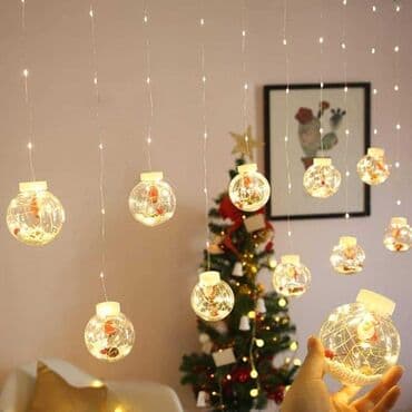 novogodišnje pahuljice: *1900din LED Zvezdana zavesa 3m *2000din Savršena LED zavesa/svecnjaci — 3