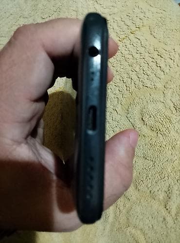 lucha t8 aparat cena: Xiaomi Redmi 8 – 4G pametni telefon - Model: Redmi 8 (serija Redmi — 3