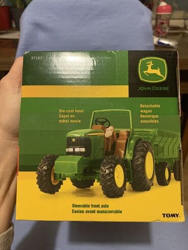 robot kuca igracka: Traktor sa prikolicom ! Tomy 3+ !!! Novo
Idealno za poklon — 2