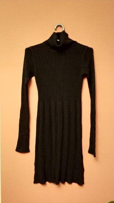 Women's Clothing: Crna pletena haljina od trikotaže. Veoma rastegljiva, pa može varirati — 1