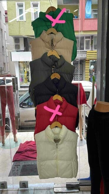 Prsluci: Prsluk
S M L
Turska
2500 — 1