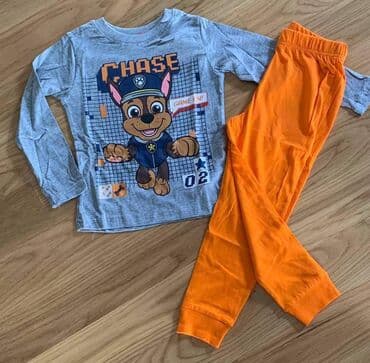 Bodysuits and Footies for babies: Pidzamice 
Razne Vel
Od 134 do 8
Cene od 1050 do 1350 — 9