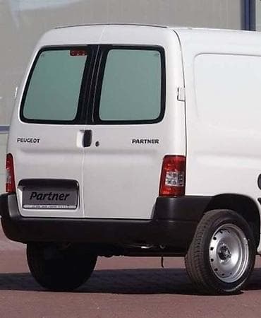 GEPEK VRATA ZA PEUGEOT PARTNER ZA 2005. GOD. | Gepek vrata za Pezo na lalafo.rs GEPEK VRATA ZA PEUGEOT PARTNER ZA 2005. GOD. | Gepek vrata za Pezo