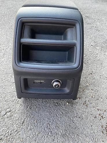 sm auto varvarin: NASLON ZA RUKU ZA AUDI A4 | Naslon za ruku za Audi A4 B9 (300-H) — 3
