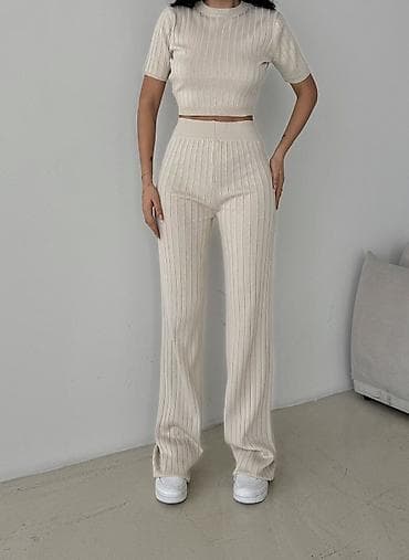 torba mona crna: Kompleti 2500dinara
Duzina 120 cm nogavica
Boje crna siva braon bez — 9