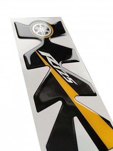 helanke s: Yamaha R125 - Tank pad - 1416 📌 Opis: Samolepljivi protektor za — 2