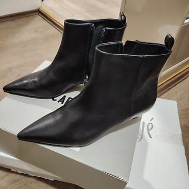 oksfordice na stiklu: Gležnjače, 39 — 4