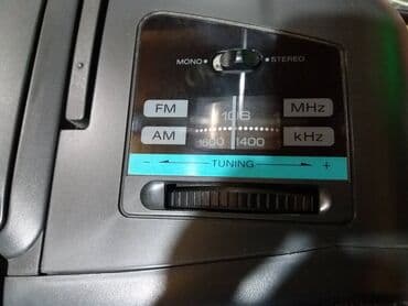 Audio: Sony cfd 9. cd i dek nerade, ostalo ispravno(pojacalo, radio — 2