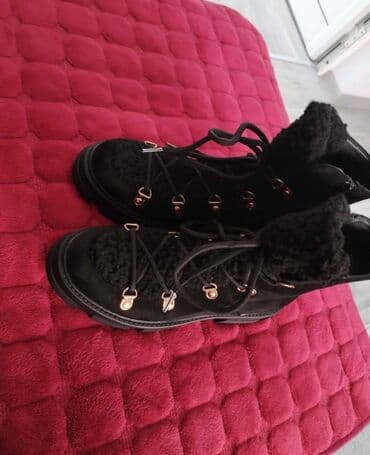 ugg boots: High boots, 38 — 4