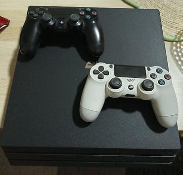 sony play station 1: PlayStation 4 Pro konzola (CUH-7xx serija) sa dva DualShock 4 bežična — 2