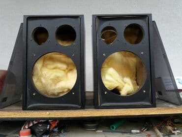 samsung 40 inca: Magnat za 8 inca i skretnice(br.4)-cr -kutije sa metalnim — 1