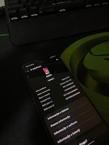 wireless headphones cena: Samsung Galaxy A-serija, bela boja. Telefon sa četvorostrukom zadnjom — 4