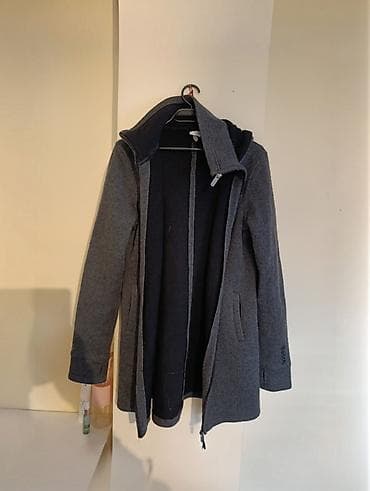 metro jakne: Ženska jakna/kaput Bench, tamnosiva boja, dužeg kroja. - Brend: Bench — 1