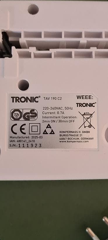tosteri za hleb: ☆ Prodajem kao nov Tronic TAV 190 C2, seckalica za papir. - Vrlo — 7