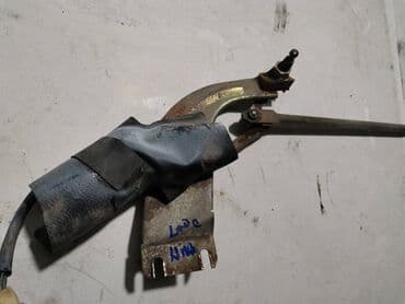 hauba za reno clio 2: Motor brisaca sa polugama Lada 2121,21213,21214 Niva. Polovno — 12