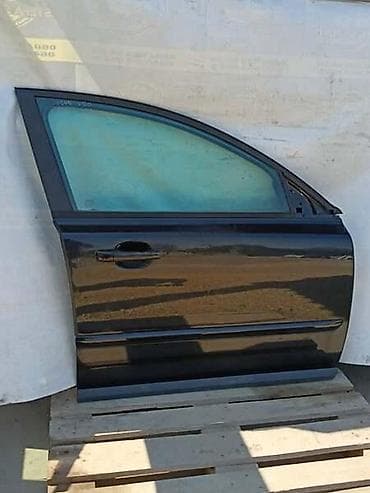PREDNJA DESNA VRATA ZA VOLVO V50 OD 2003. DO 2012. GOD. | Prednja