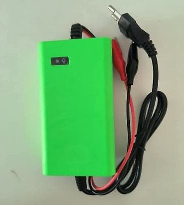 Punjac akumulatora Ulazni napon: 110V -220V �Napon punjenja: 12V �DC na lalafo.rs Punjac akumulatora Ulazni napon: 110V -220V �Napon punjenja: 12V �DC
