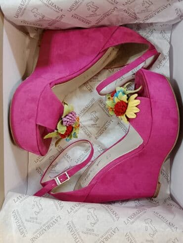 c a papuce: Sandals, 40 — 5
