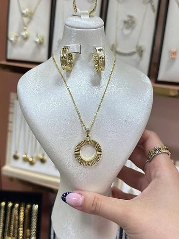 zara haljina s: Zlatni setovi nakita – elegantne kolekcije - Set 1: Ogrlica sa — 7