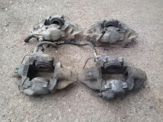 diferencijal za ladu nivu: Kočiona klešta leva i desna lada 2105,2107 riva. Polovna, očuvana — 3