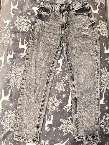 diskvared patike: Sive farmerke sa „stone washed” efektom i blagim „distressed” — 1