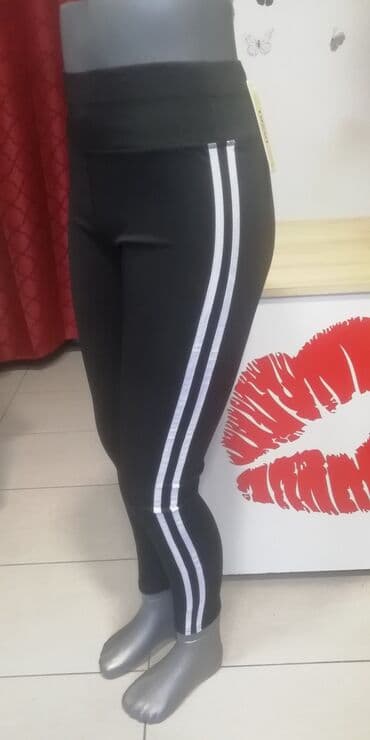 ženski kompleti sa pantalonama: S (EU 36), M, L, Normalan struk, Drugi kroj pantalona — 4