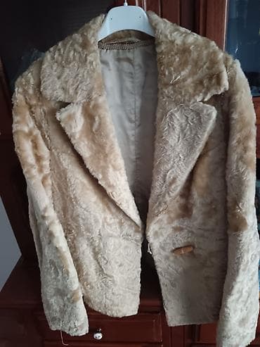 Sweatpants sets: Ženska bunda/kaput od astragan krzna, bež-krem nijanse. - Materijal — 1