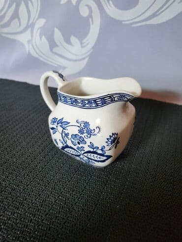 za koliko se prodaje zlatni harry potter: Bokal za mleko engleski,cvibl mustra Wedgwood iz 70ih. Bokalcic za — 2