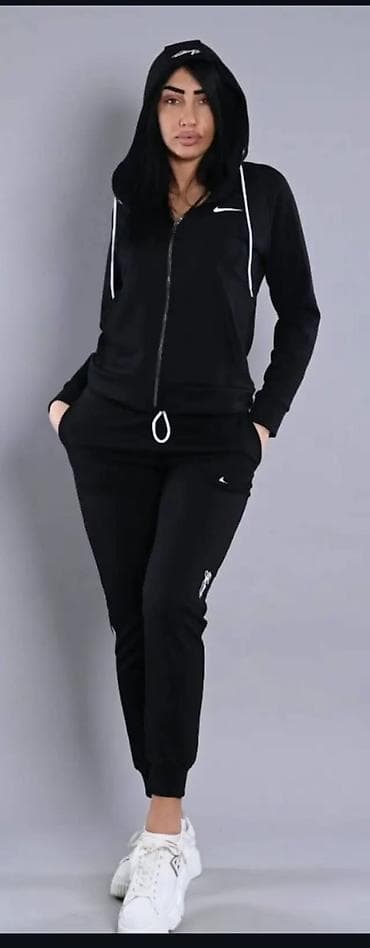 Gornji i donji deo: Daméski komplet trenerke – dukserica sa kapuljačom i donji deo - — 1