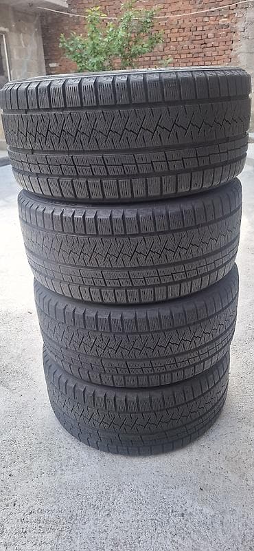 polovne gume vrsac: 235 40 R19 Triangle . Prodajem 4kom polovne zimske auto gume dimenzije — 1