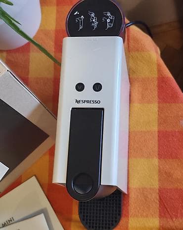 dzojstik za segu: Nespresso Essenza Mini aparat za kafu na kapsule Dobijen na poklon i — 2