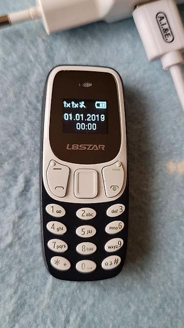 L8STAR mini mobilni telefon - Ultra kompaktan “mini” feature telefon