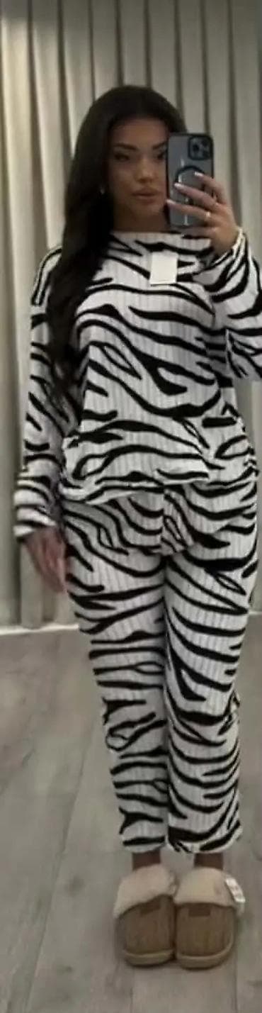 Venčanice i aksesoari: Ženske pidžame – set (gornji deo + donji deo) - Dizajn: raznovrsni — 3