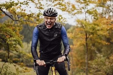 teget odelo: Vest color - Black — 3