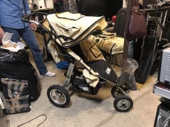 elegantni kompleti za zene: Kolica za bebe sa nosiljkom, uvoz Svajcarska Kolica se mogu koristiti — 1