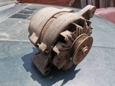 dizalica za auto na vazduh: Alternator Lada 21214i Niva br.3. Polovan, očuvan. Skinut sa — 1