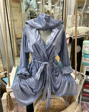 pepco zene: Zenski bademantil Veličine: L i XL (manji su za broj) Materijal: plis — 3